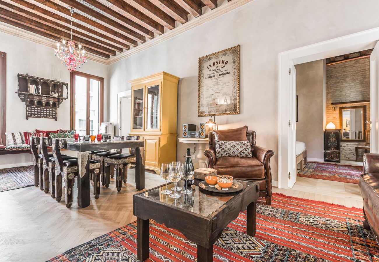 Appartamento a Venezia - Ca' Via della Seta Canal View  Appartamento a Venezia - Ca' Via della Seta Canal View