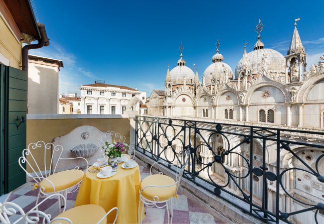 Appartamento a Venezia - Due Leoni Terrace in St. Mark’s Square Appartamento a Venezia - Due Leoni Terrace in St. Mark’s Square
