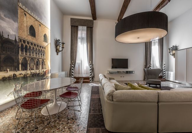 Appartamento a Venezia - La Corte dei Cuoridoro 2 Canal View Appartamento a Venezia - La Corte dei Cuoridoro 2 Canal View