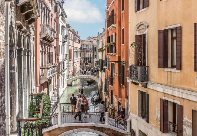 Appartamento a Venezia - La Corte dei Cuoridoro 2 Canal View Appartamento a Venezia - La Corte dei Cuoridoro 2 Canal View