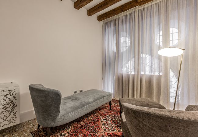 Appartamento a Venezia - La Corte dei Cuoridoro 2 Canal View Appartamento a Venezia - La Corte dei Cuoridoro 2 Canal View