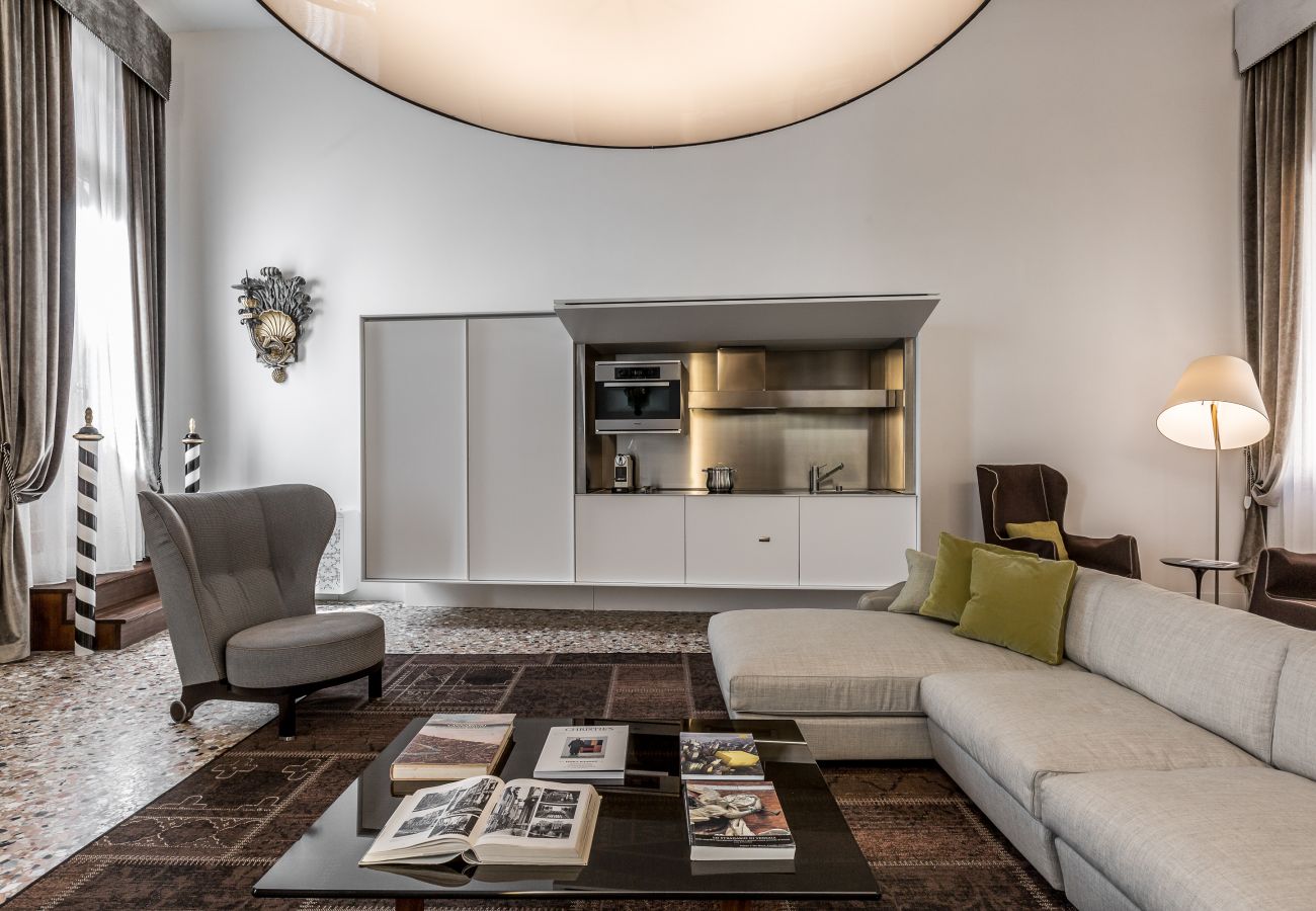 Appartamento a Venezia - La Corte dei Cuoridoro 2 Canal View Appartamento a Venezia - La Corte dei Cuoridoro 2 Canal View