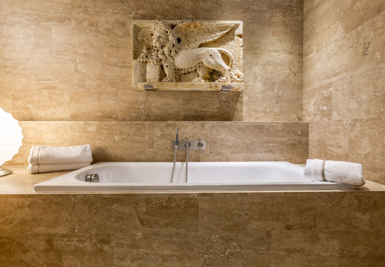 Appartamento a Venezia - La Corte dei Cuoridoro 2 Canal View Appartamento a Venezia - La Corte dei Cuoridoro 2 Canal View