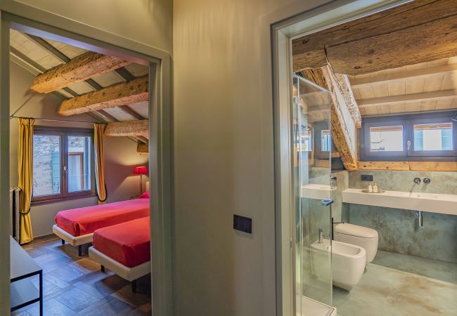 Appartamento a Venezia - Corte Rubbi 10 Luxury Three-bedroom apartment Appartamento a Venezia - Corte Rubbi 10 Luxury Three-bedroom apartment