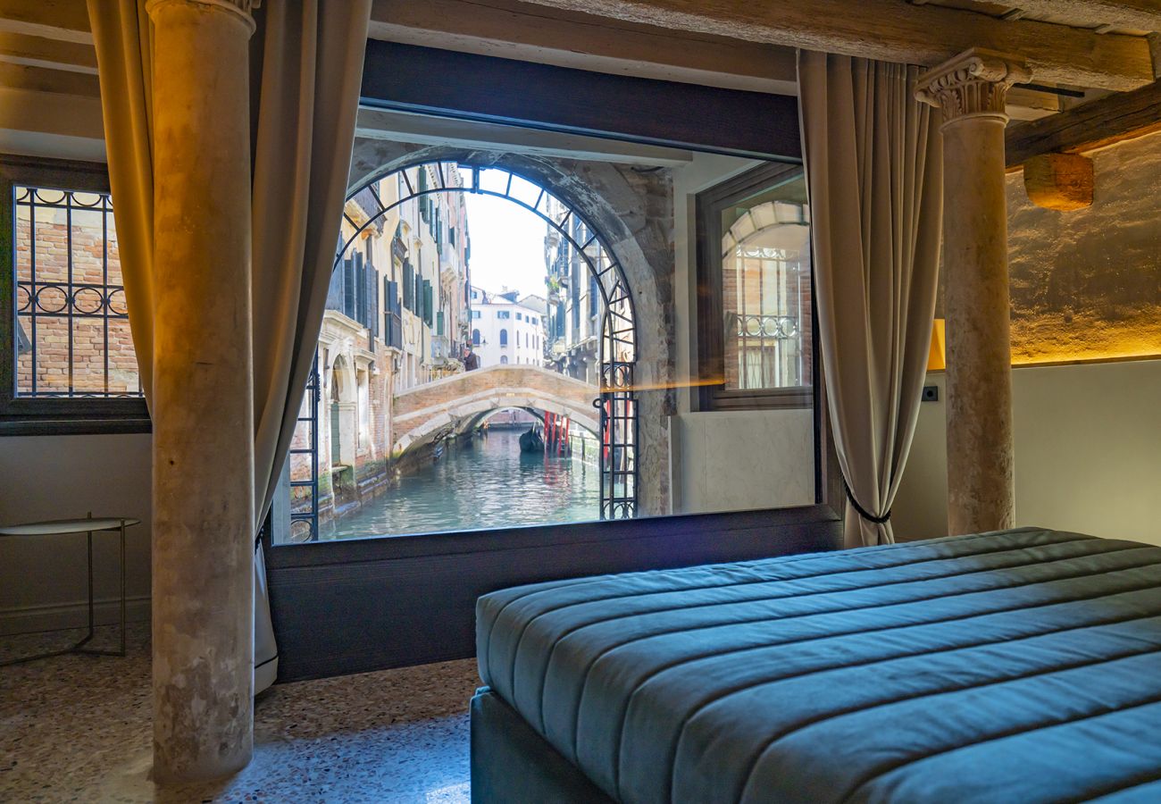 Appartamento a Venezia - Corte Rubbi 1 A True Canal-side Experience