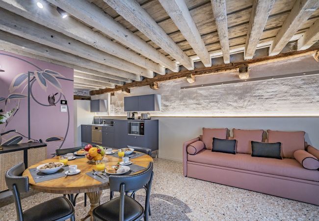  a Venezia - Corte Rubbi 5514 Two-bedroom with Canal View
