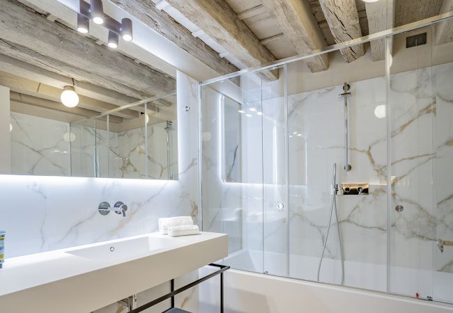 Appartamento a Venezia - Corte Rubbi 5514 Two-bedroom with Canal View Appartamento a Venezia - Corte Rubbi 5514 Two-bedroom with Canal View