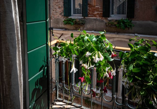 Appartamento a Venezia - Ca' Delle Carrozze Stylish 2 Bedroom loft-style Appartamento a Venezia - Ca' Delle Carrozze Stylish 2 Bedroom loft-style