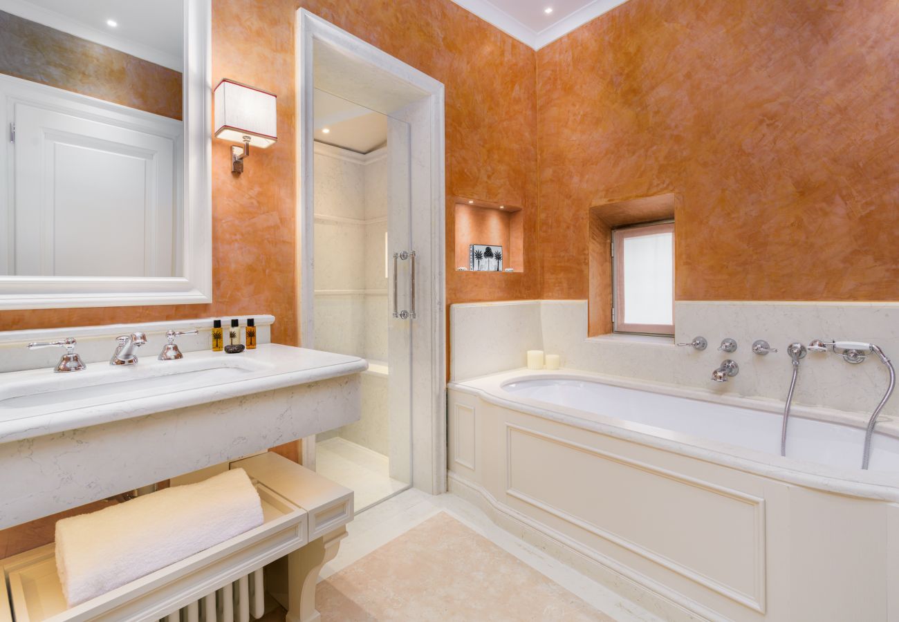 Appartamento a Firenze - Conte Jacopo - La Dimora degli Affreschi Florence Appartamento a Firenze - Conte Jacopo - La Dimora degli Affreschi Florence