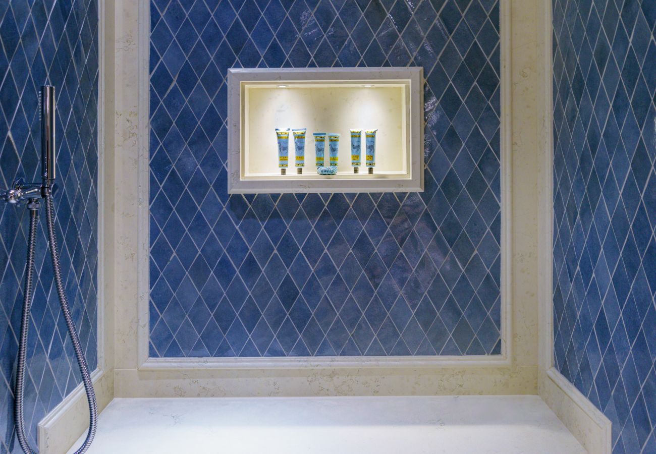 Appartamento a Firenze - Marchesa Olympia - La Dimora degli Affreschi Florence Appartamento a Firenze - Marchesa Olympia - La Dimora degli Affreschi Florence