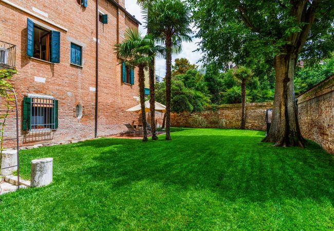Appartamento a Venezia - Corte della Palma Superb Venetian Garden Appartamento a Venezia - Corte della Palma Superb Venetian Garden