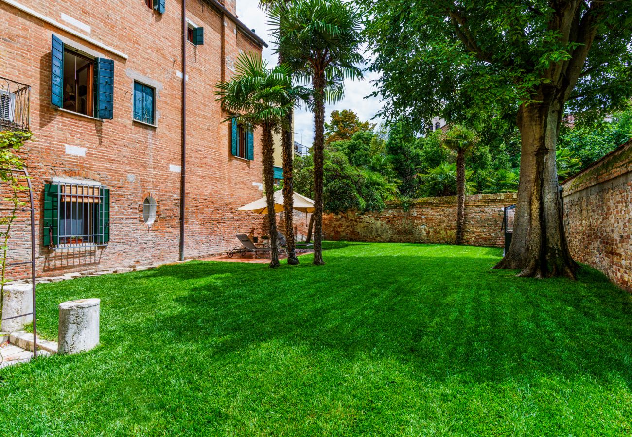 Appartamento a Venezia - Corte della Palma Superb Venetian Garden Appartamento a Venezia - Corte della Palma Superb Venetian Garden