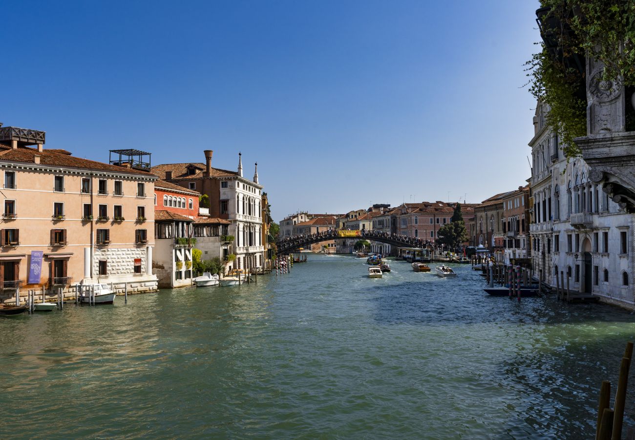 Appartamento a Venezia - Palazzo Loredan Grand Canal Appartamento a Venezia - Palazzo Loredan Grand Canal