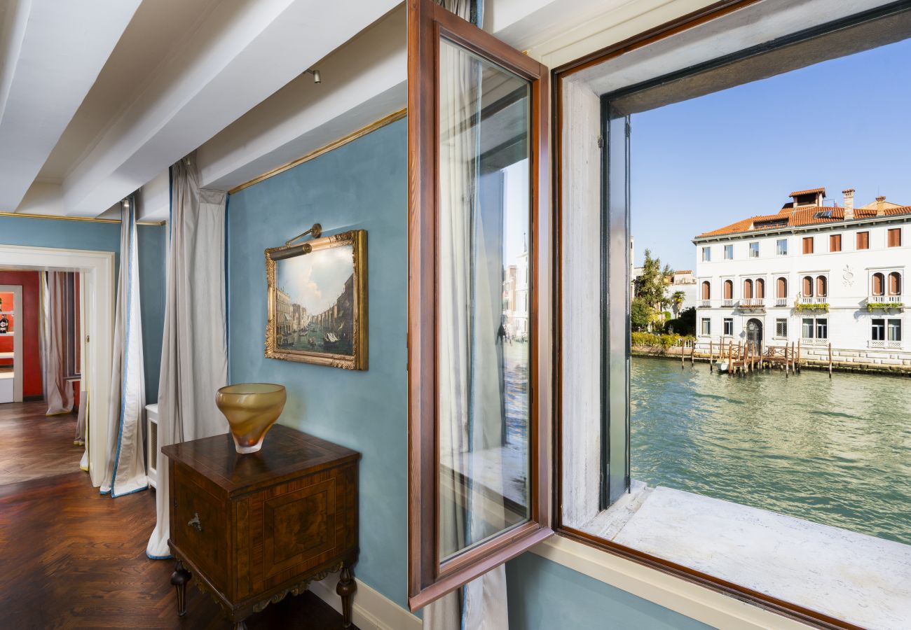 Appartamento a Venezia - Palazzo Loredan Grand Canal Appartamento a Venezia - Palazzo Loredan Grand Canal