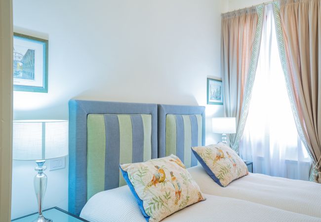 Apartment in Venice - Ca' Canaletto Canal View Apartment in Venice - Ca' Canaletto Canal View