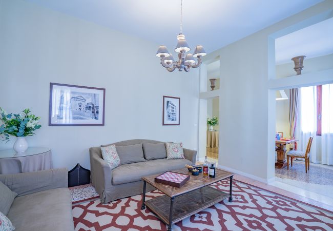 Apartment in Venice - Ca' Canaletto Canal View Apartment in Venice - Ca' Canaletto Canal View