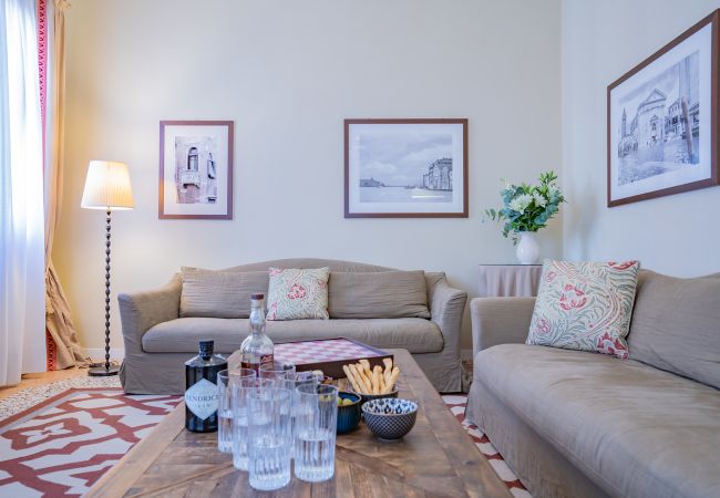 Apartment in Venice - Ca' Canaletto Canal View Apartment in Venice - Ca' Canaletto Canal View