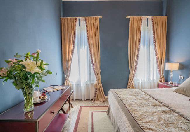 Apartment in Venice - Ca' Canaletto Canal View Apartment in Venice - Ca' Canaletto Canal View