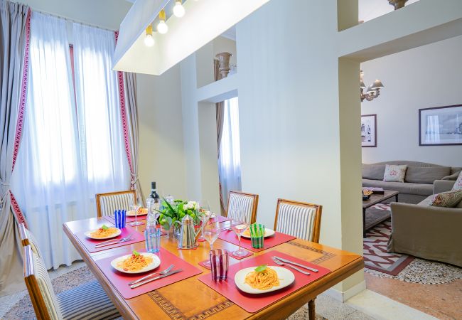 Apartment in Venice - Ca' Canaletto Canal View Apartment in Venice - Ca' Canaletto Canal View