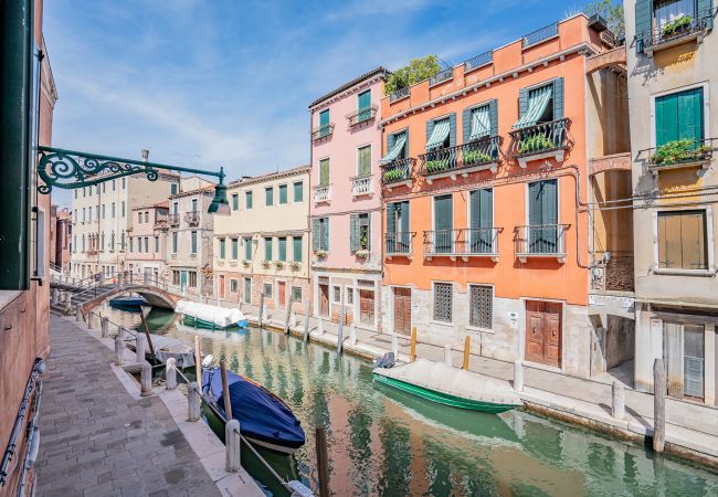 Apartment in Venice - Ca' Canaletto Canal View Apartment in Venice - Ca' Canaletto Canal View