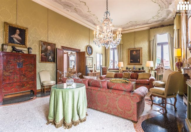 Apartment in Venice - Ca' Cerchieri Piano Nobile  Apartment in Venice - Ca' Cerchieri Piano Nobile