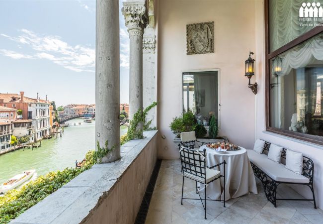 Apartment in Venice - Ca' Cerchieri Piano Nobile  Apartment in Venice - Ca' Cerchieri Piano Nobile