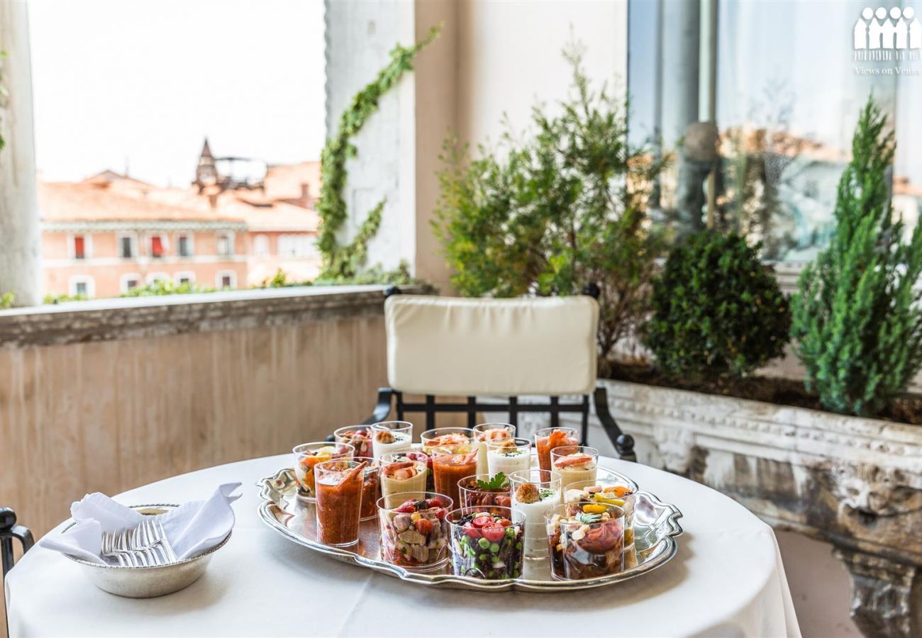 Apartment in Venice - Ca' Cerchieri Piano Nobile  Apartment in Venice - Ca' Cerchieri Piano Nobile