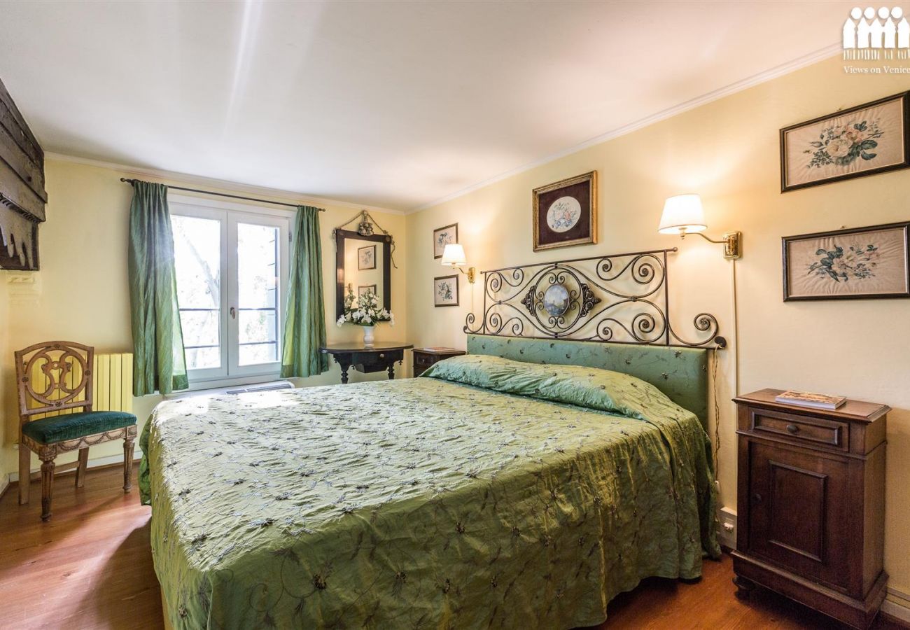 Apartment in Venice - Ca' Cerchieri Piano Nobile  Apartment in Venice - Ca' Cerchieri Piano Nobile