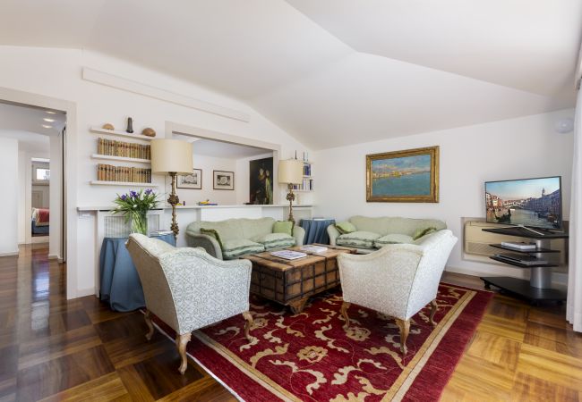 Apartment in Venice - Ca' Cerchieri Terrace Canal View Apartment in Venice - Ca' Cerchieri Terrace Canal View