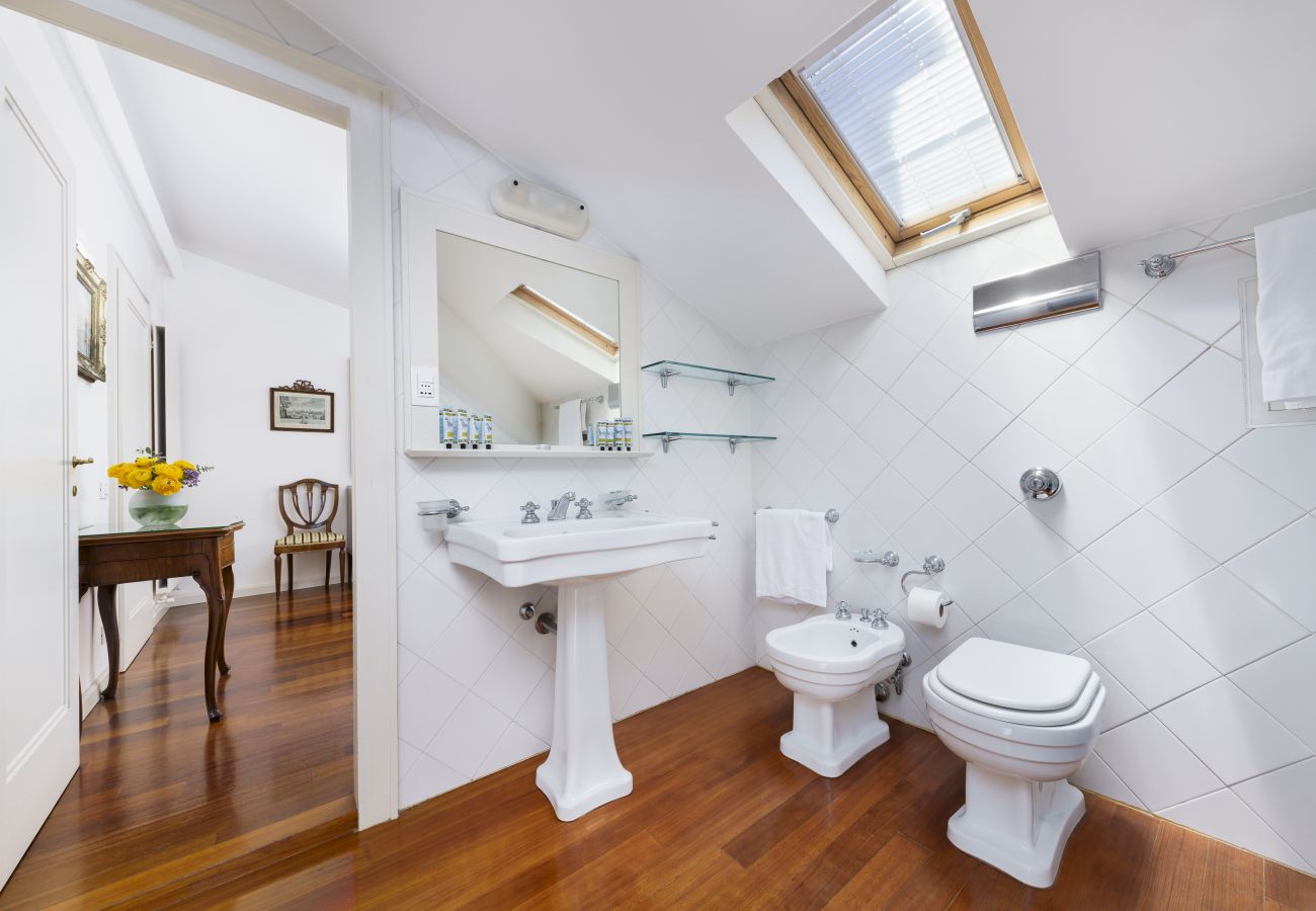 Apartment in Venice - Ca' Cerchieri Terrace Canal View Apartment in Venice - Ca' Cerchieri Terrace Canal View