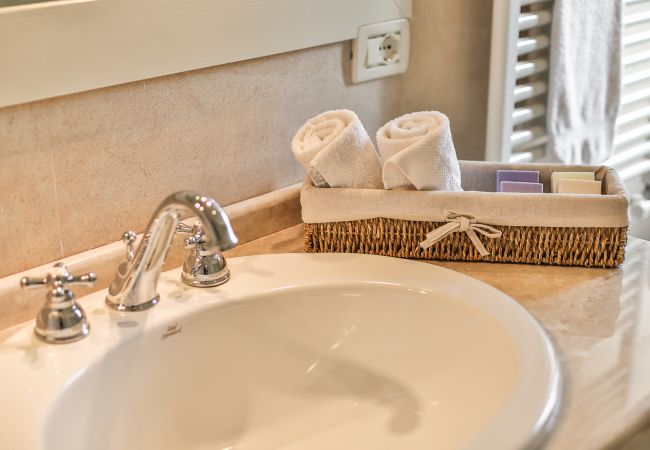 Apartment in Venice - Ca' Dei Greci Canal View Apartment in Venice - Ca' Dei Greci Canal View