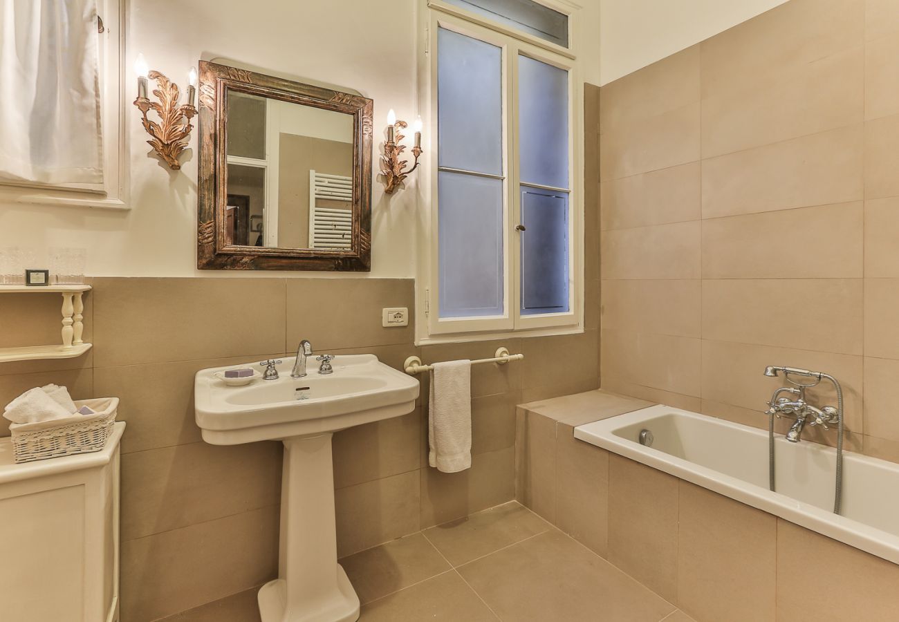 Apartment in Venice - Ca' Dei Greci Canal View Apartment in Venice - Ca' Dei Greci Canal View