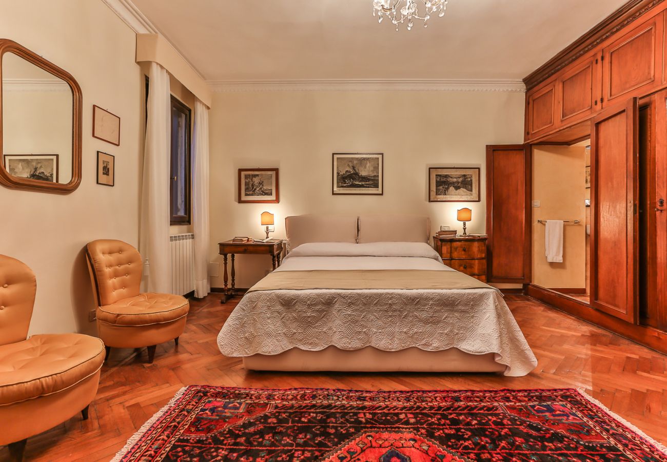 Apartment in Venice - Ca' Dei Greci Canal View Apartment in Venice - Ca' Dei Greci Canal View