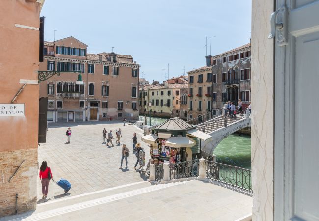 Apartment in Venice - Ca' Pantalon Terrace Apartment in Venice - Ca' Pantalon Terrace