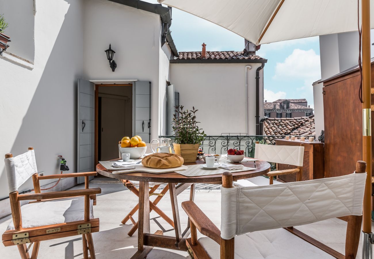 Apartment in Venice - Ca' Pantalon Terrace Apartment in Venice - Ca' Pantalon Terrace