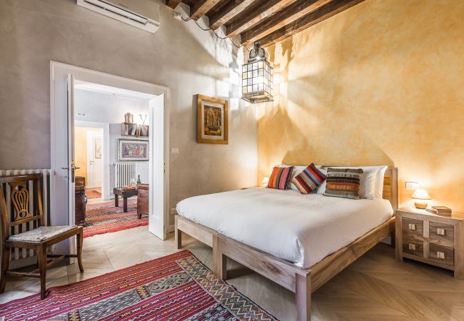 Apartment in Venice - Ca' Via della Seta Canal View  Apartment in Venice - Ca' Via della Seta Canal View