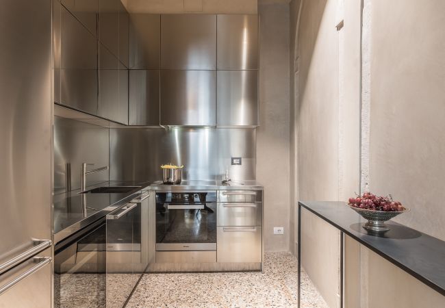 Apartment in Venice - Varoter Design Venetian Studio Apartment in Venice - Varoter Design Venetian Studio