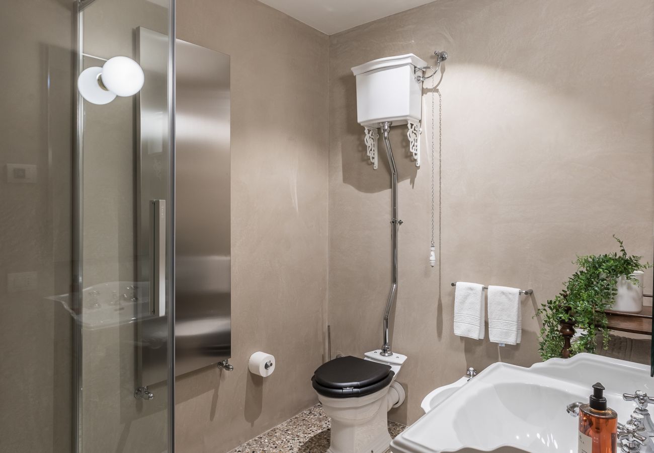 Apartment in Venice - Varoter Design Venetian Studio Apartment in Venice - Varoter Design Venetian Studio