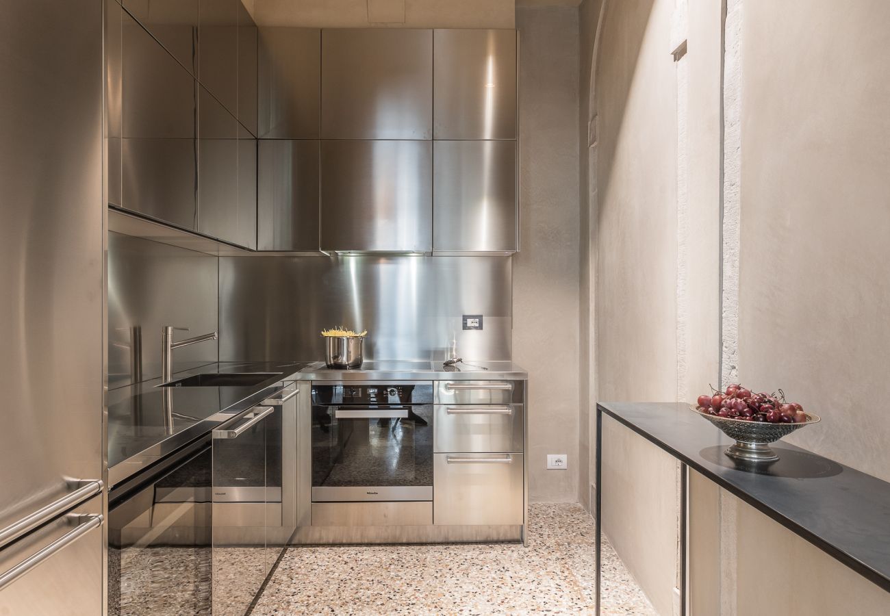 Apartment in Venice - Varoter Design Venetian Studio Apartment in Venice - Varoter Design Venetian Studio