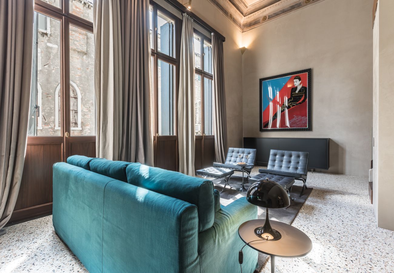 Apartment in Venice - Varoter Design Venetian Studio Apartment in Venice - Varoter Design Venetian Studio