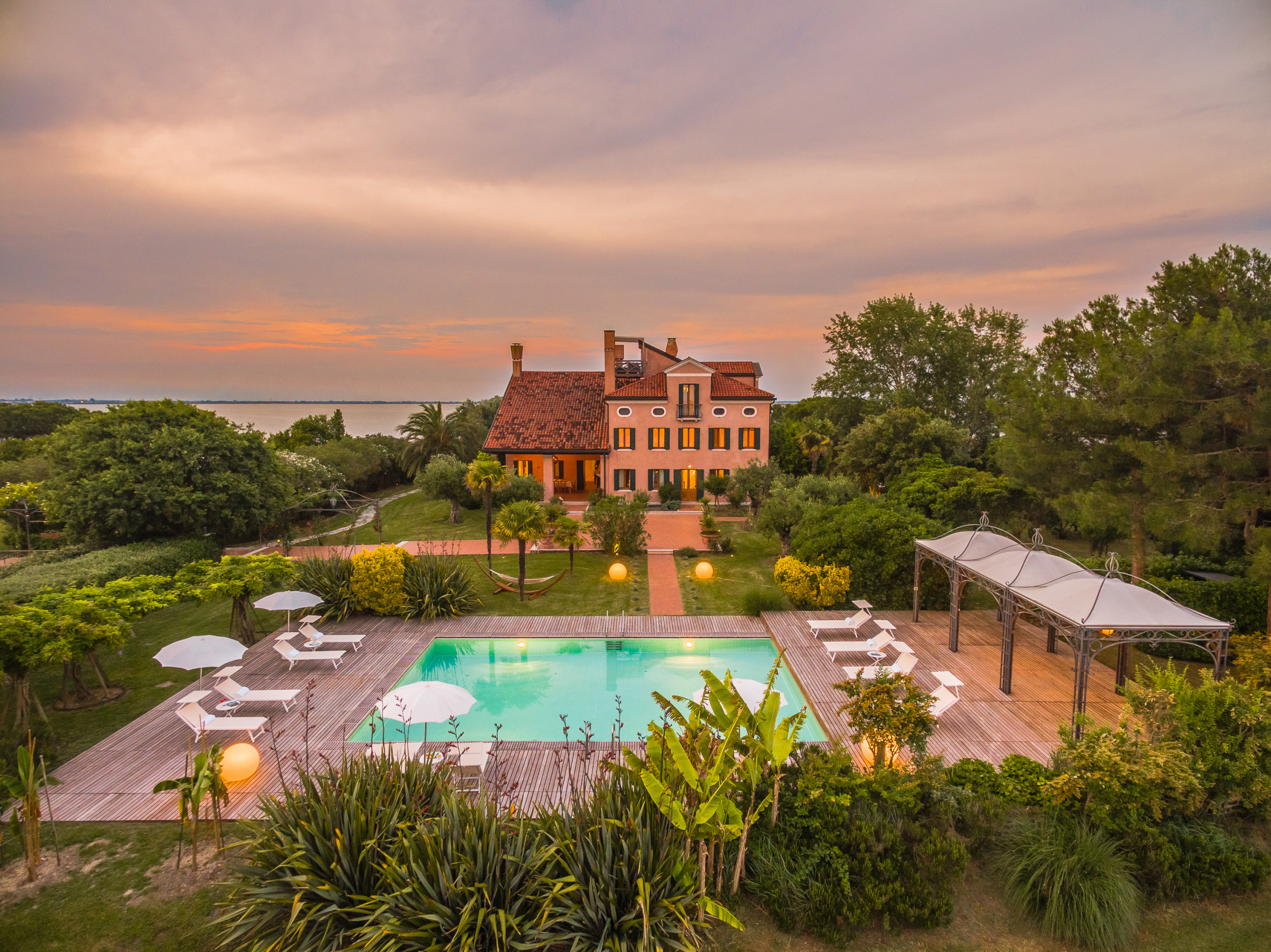 VENICE PRIVATE ISLAND - ISOLA DI SANTA CRISTINA