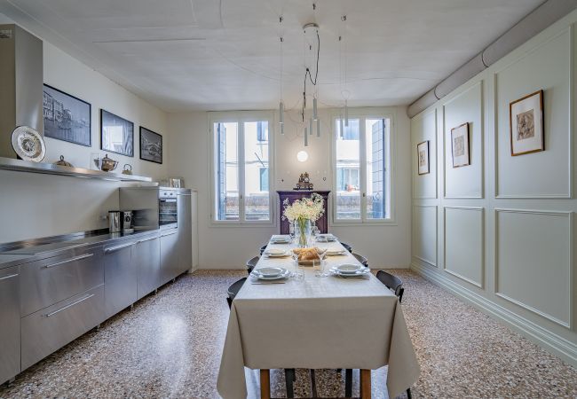Apartment in Venice - Sartor Apartment with Canal View and Private Court Apartment in Venice - Sartor Apartment with Canal View and Private Court