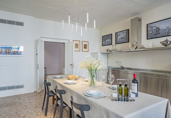 Apartment in Venice - Sartor Apartment with Canal View and Private Court Apartment in Venice - Sartor Apartment with Canal View and Private Court