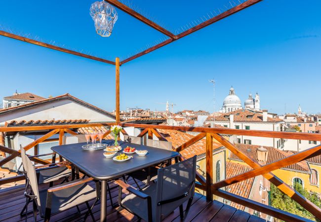 Apartment in Venice - La casa di Hubert De Givenchy Apartment in Venice - La casa di Hubert De Givenchy