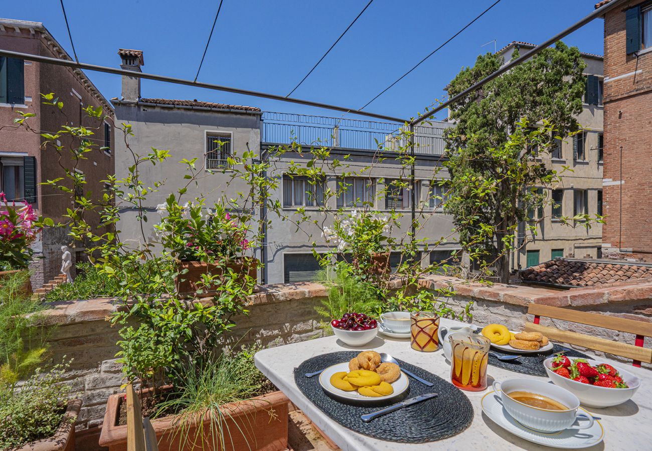 Apartment in Venice - Ca' Minore Secret Garden Apartment in Venice - Ca' Minore Secret Garden