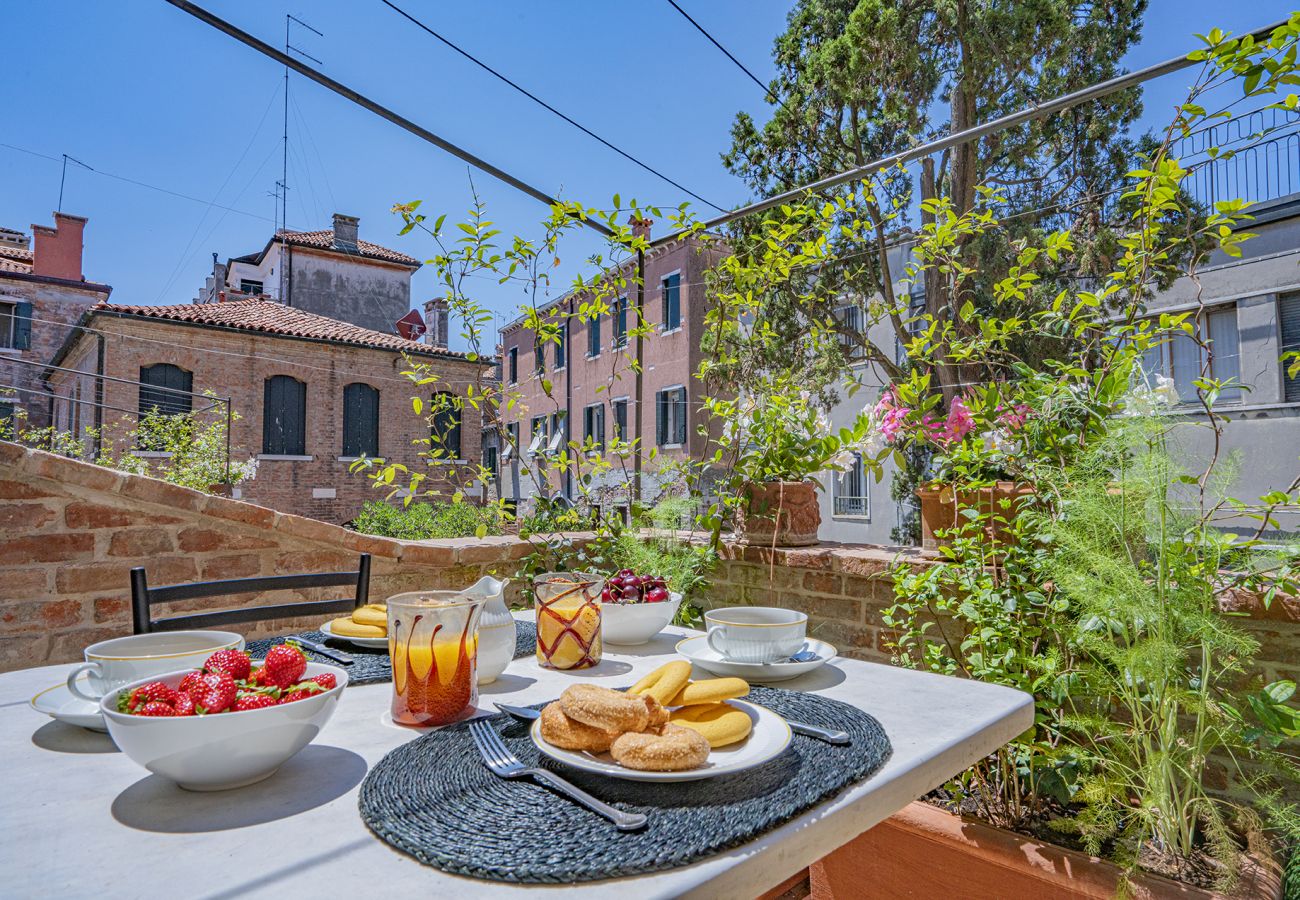 Apartment in Venice - Ca' Minore Secret Garden Apartment in Venice - Ca' Minore Secret Garden