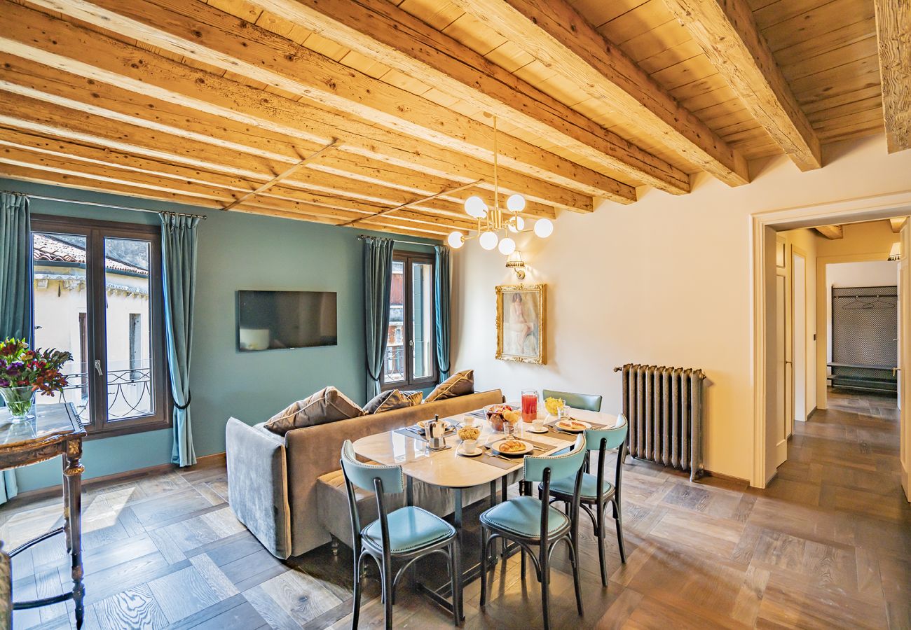 Apartment in Venice - Corte Rubbi 9 Canal View 