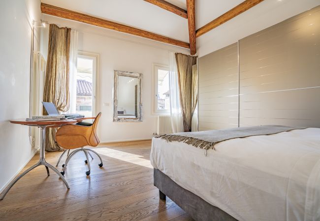 Apartment in Venice - Colleoni Terrace Apartment in Venice - Colleoni Terrace
