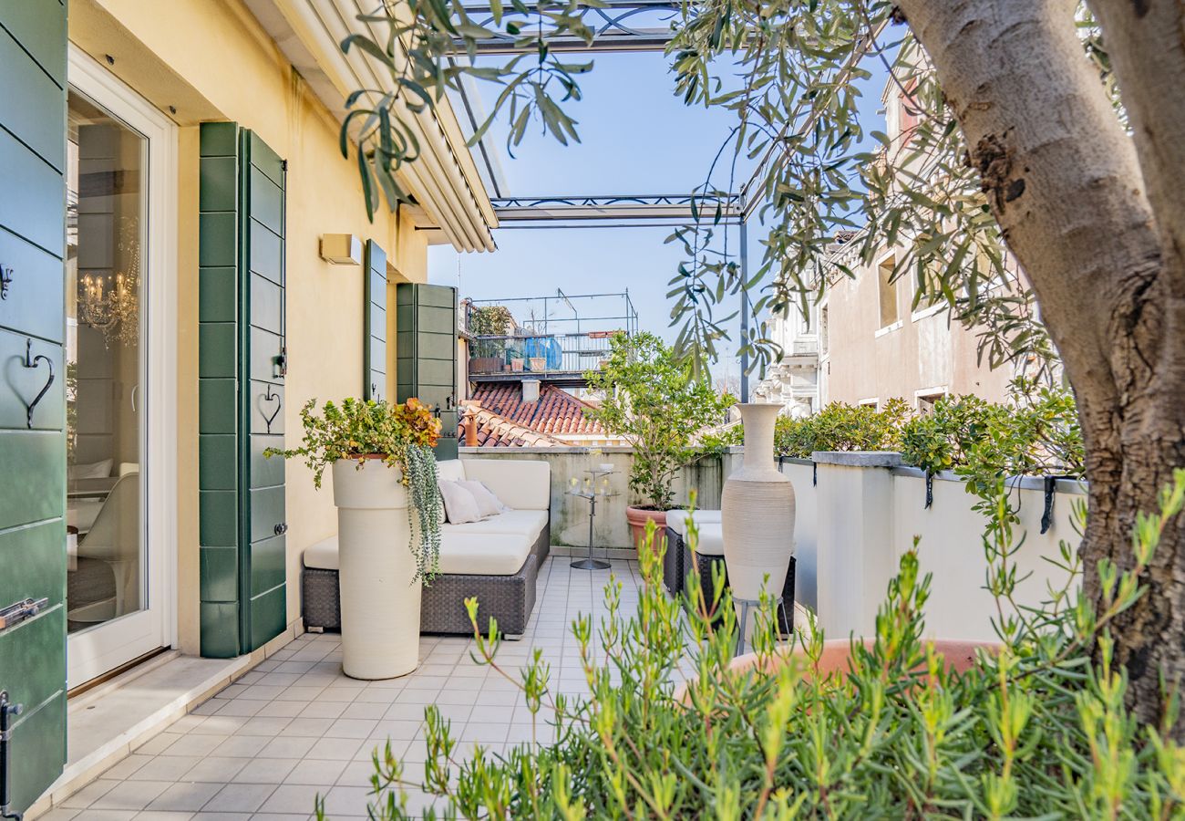 Venice Colleoni apartment lovely terrace Venice apartment with terrace