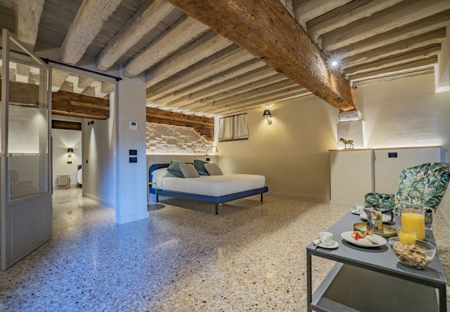 Apartment in Venice - Corte Rubbi 1 A True Canal-side Experience Apartment in Venice - Corte Rubbi 1 A True Canal-side Experience